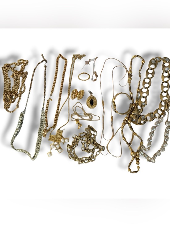 Monet Jewelry - Assorted lot gold tone Elegant Gold-Tone Jewelry Set Necklace belt earrings